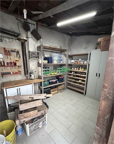 portico/deposito foto modificata