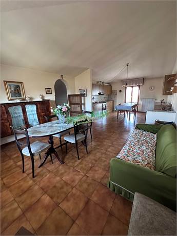 unità 1 salone/cucina piano primo