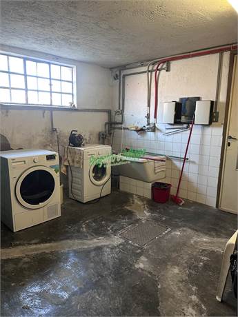 unità 2 cantina lavanderia