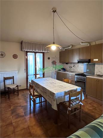 unità 2 salone e cucina piano primo