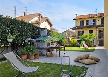 Villetta schiera In Vendita a Abbiategrasso